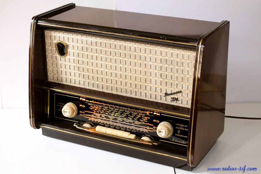 Radio TSF Schneider modèle Romance 58 FM